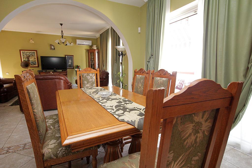 Stari Grad Appartamento *